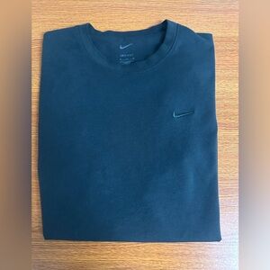 Nike ALL BLACK Tshirt dri fit excellent condition